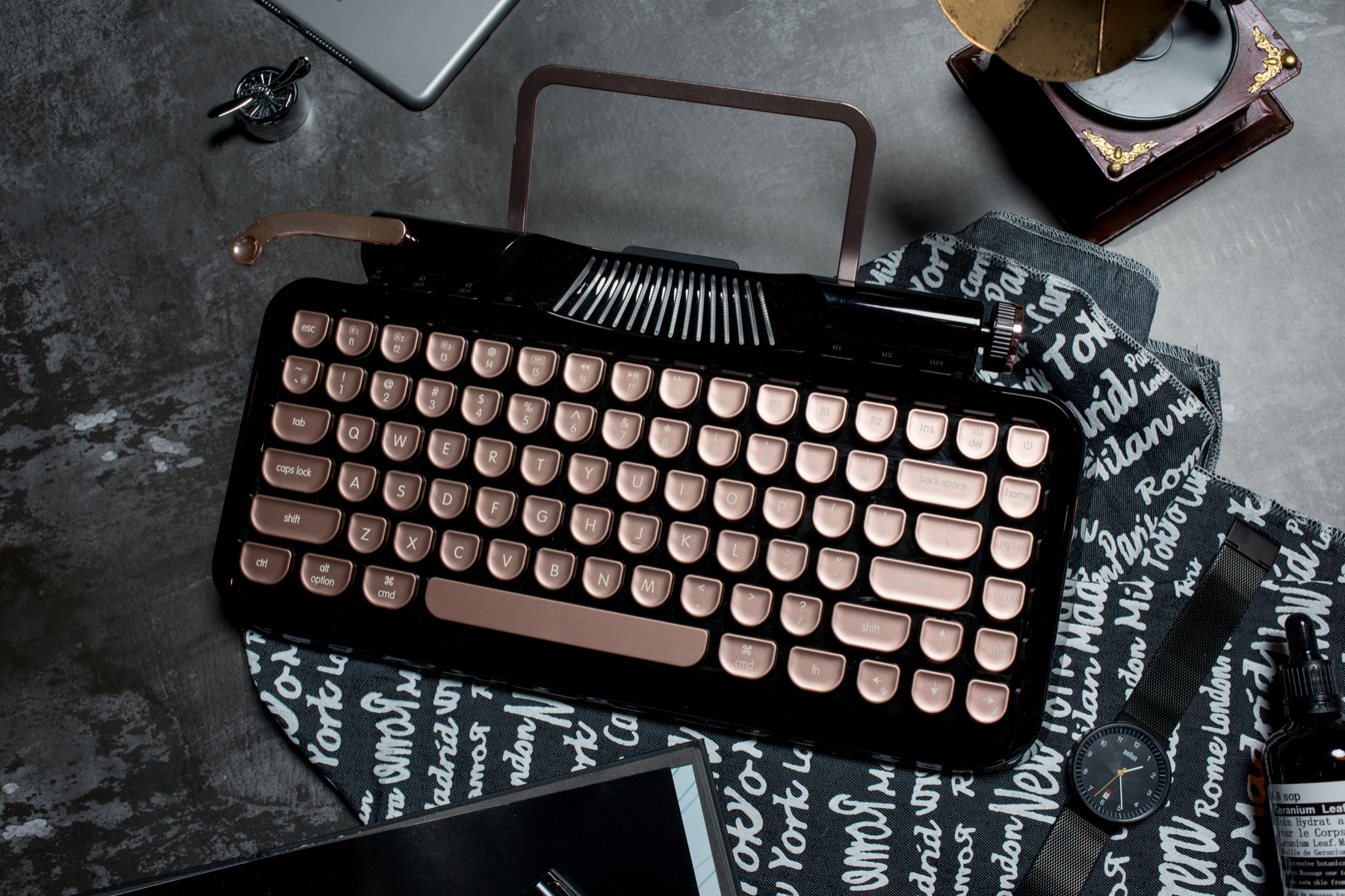 What is mechanical keyboard and why people like it?